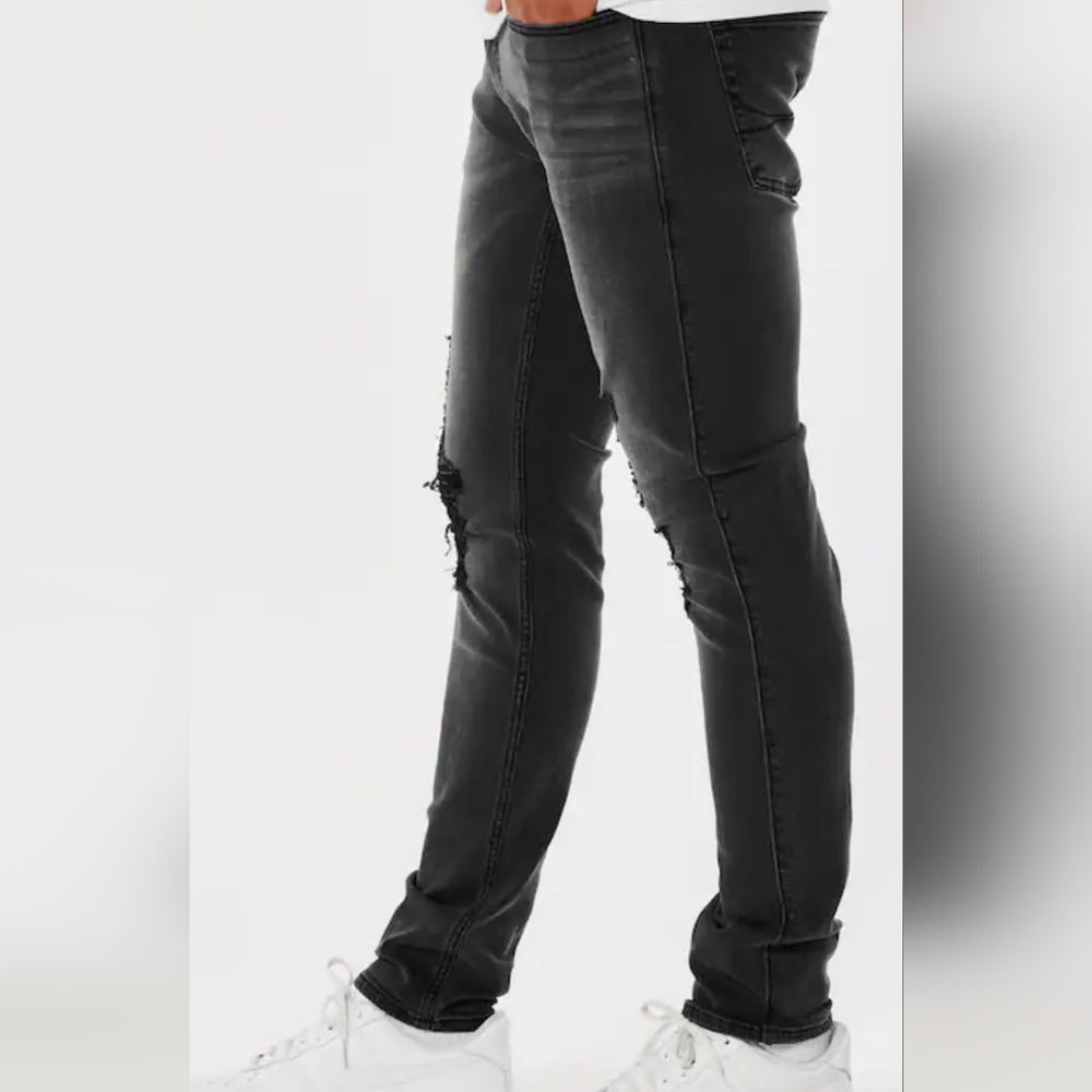 🔥 Hollister Stretch Distressed Skinny Jeans!